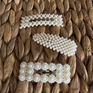 Elegant Pearl Hair Clips Set